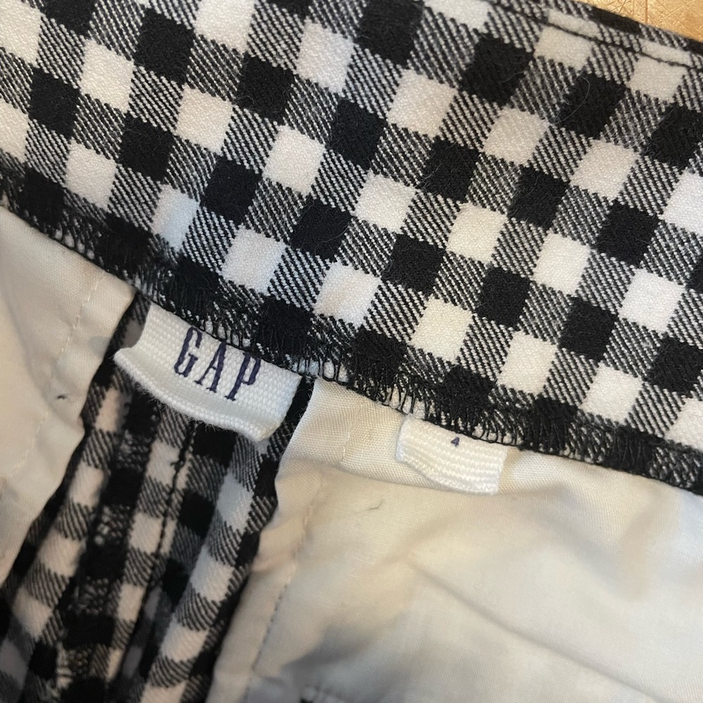 GAP Retro Checkered Shorts - Size 4 - Picture 4 of 8